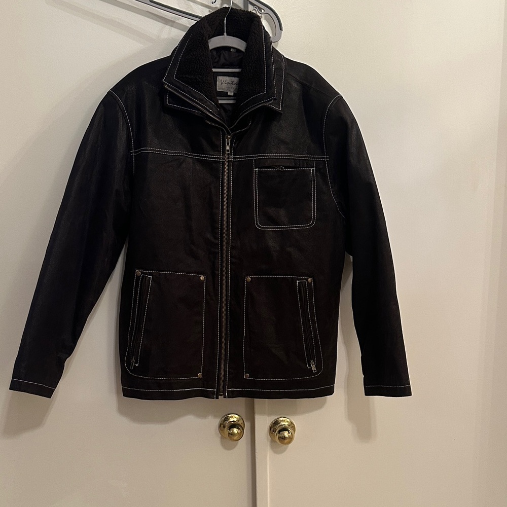 VintageLeather Genuine Leather Jacket – Removable Collar